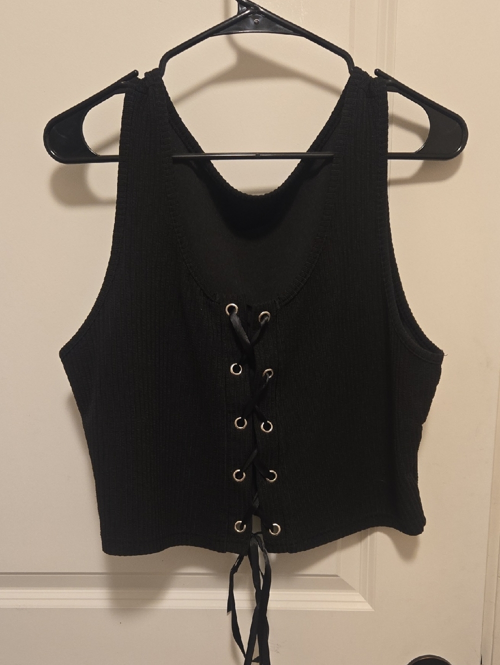 SHEIN Black Lace-Up Ribbed Crop Top